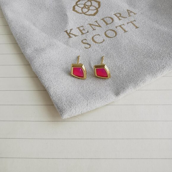 Kendra Scott Jewelry - Monica Gold Light Burgundy Illusion Stud Earrings - Kendra Scott
